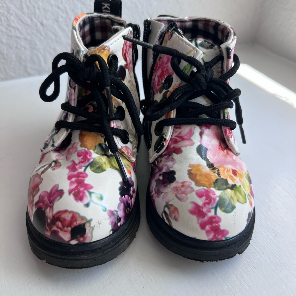 Comfy Kids Floral Girl Boots with Black Laces